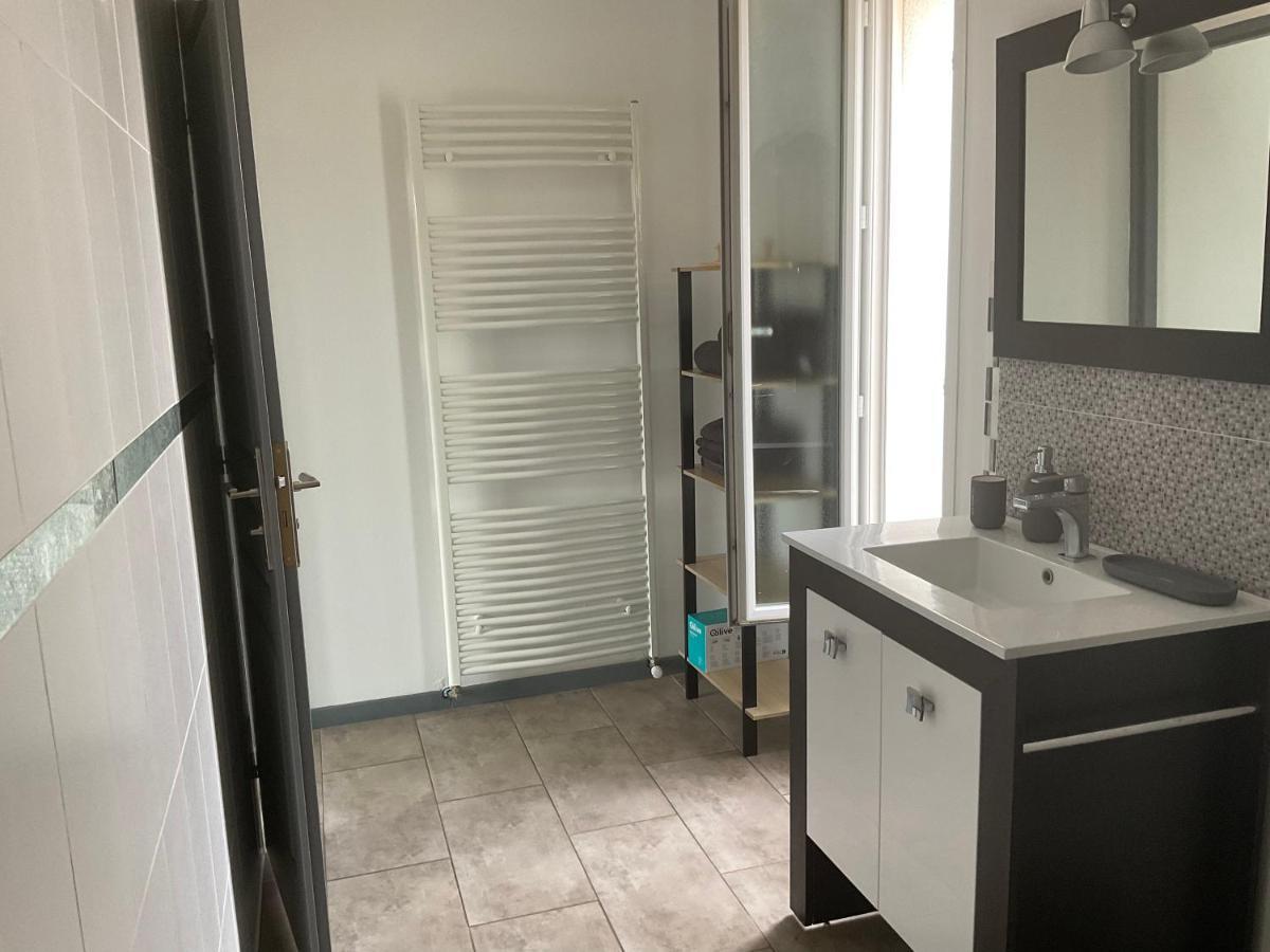 Superbe Appartement Avec Piscine Et Spa Privatif Villeneuve-lès-Béziers Exteriör bild